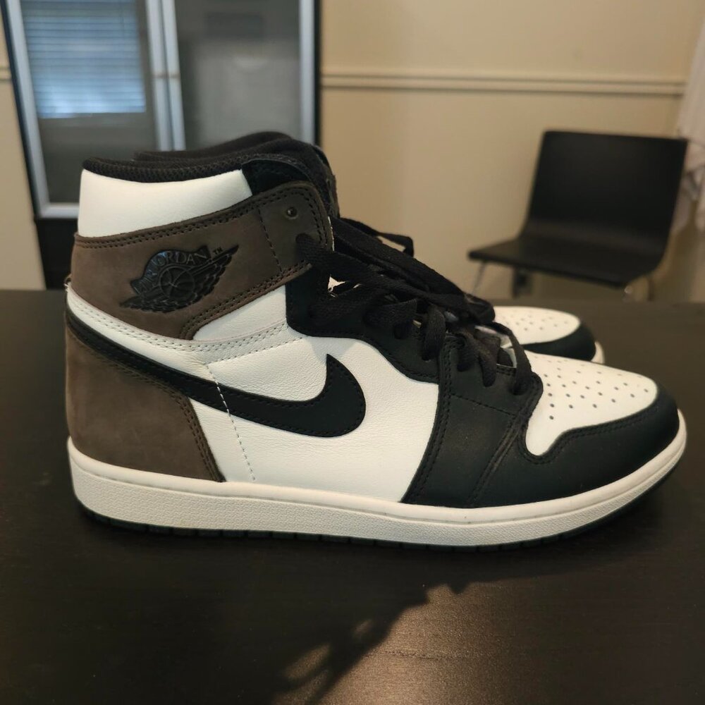 Jordan 1 Retro Hi Mocha